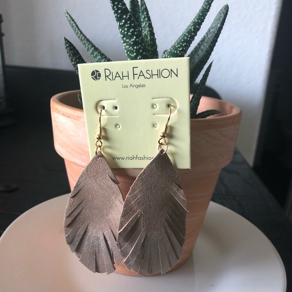 Fringe Leather Drop Earrings - Picture 3 of 3